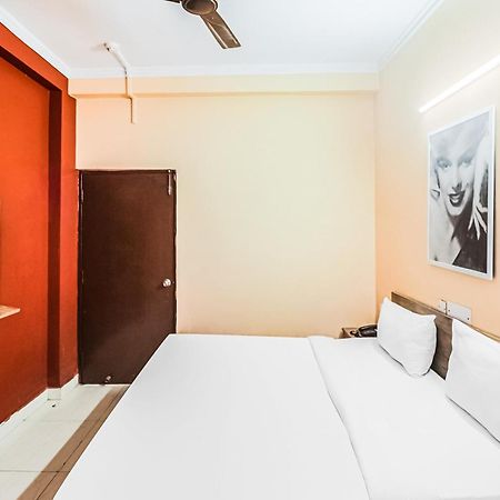 Hotel O Avni Residency Гургаон Экстерьер фото