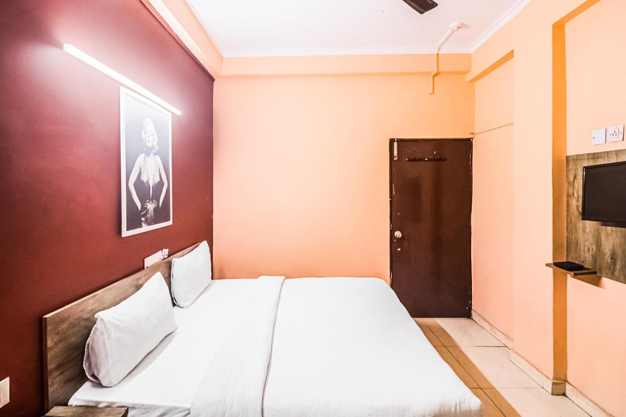 Hotel O Avni Residency Гургаон Экстерьер фото