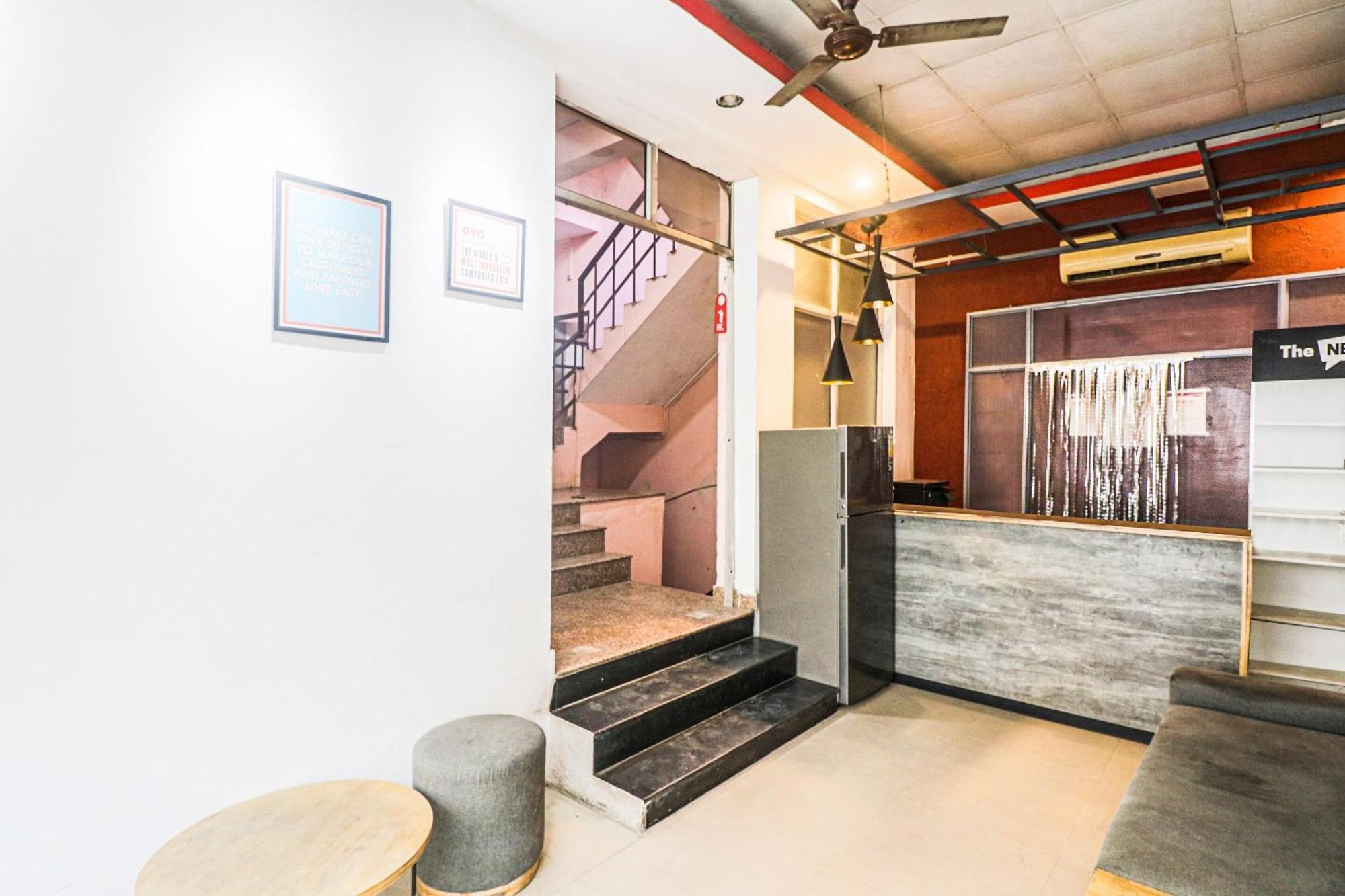 Hotel O Avni Residency Гургаон Экстерьер фото