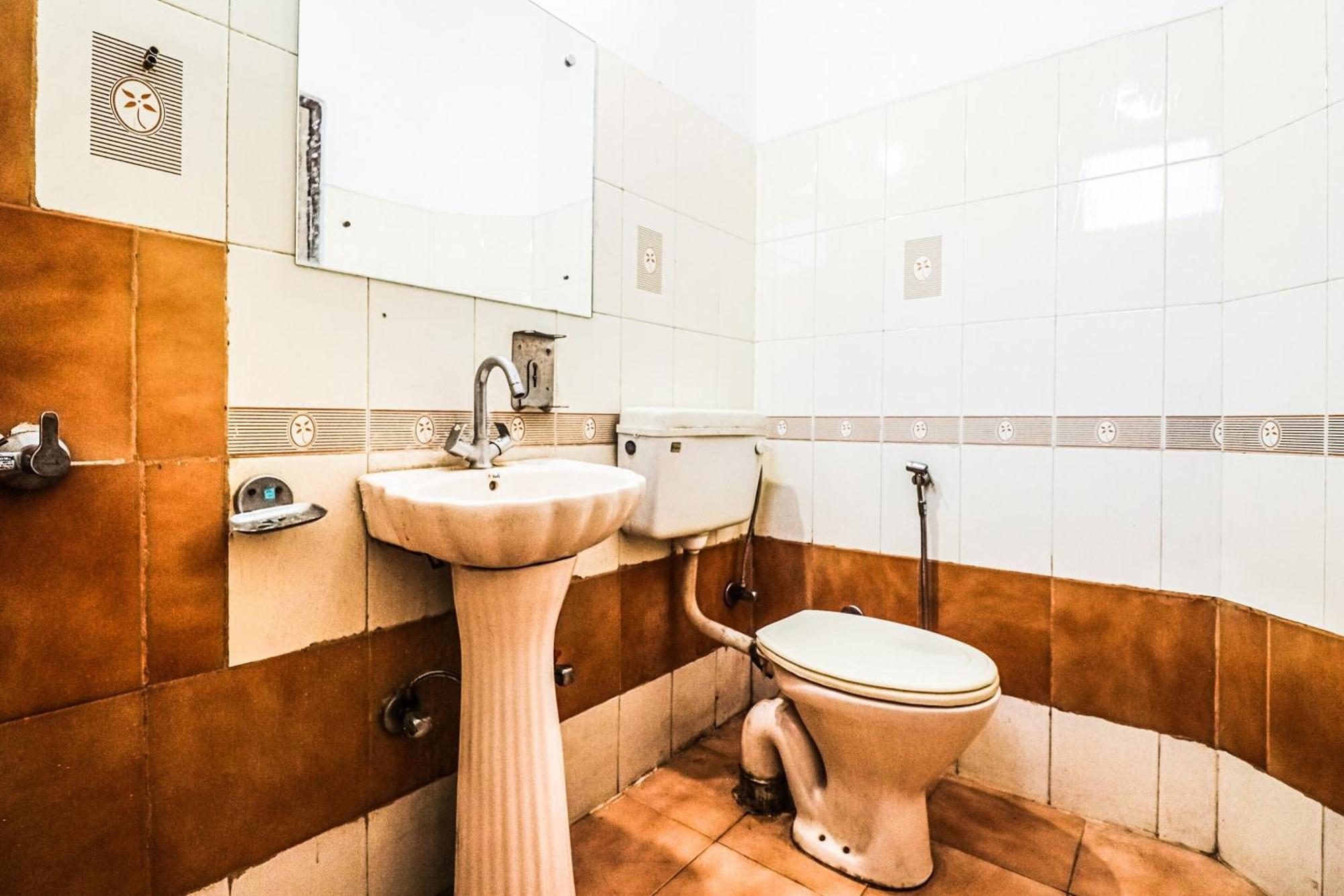 Hotel O Avni Residency Гургаон Экстерьер фото
